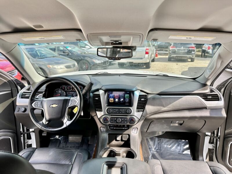2019 Chevrolet Tahoe  - $32,995