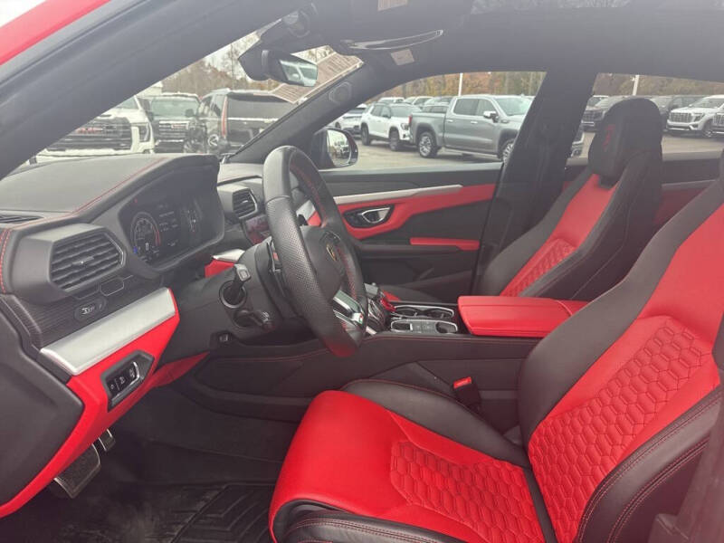 2019 Lamborghini Urus