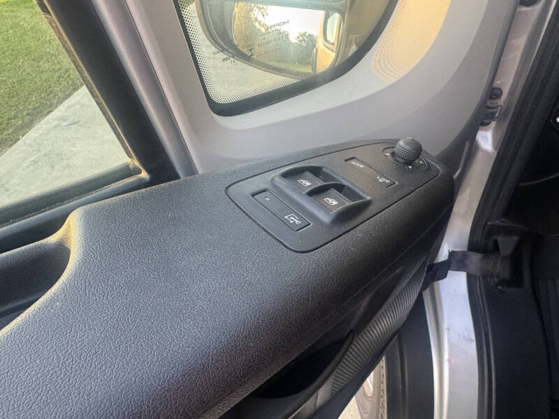 2022 Winnebago Solis 59PX