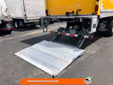 2019 Freightliner M2 106