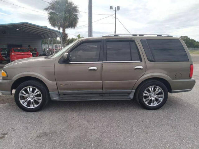 2001 Lincoln Navigator for sale at Outlet Auto Mall in Okeechobee, FL