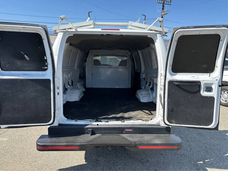 2002 Ford E-Series E-350 SD