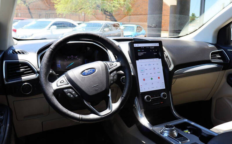 2021 Ford Edge Titanium