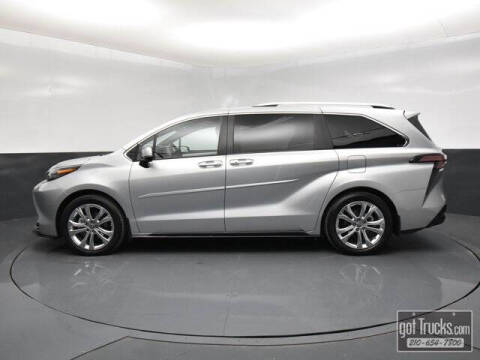 2024 Toyota Sienna Platinum 7-Passenger