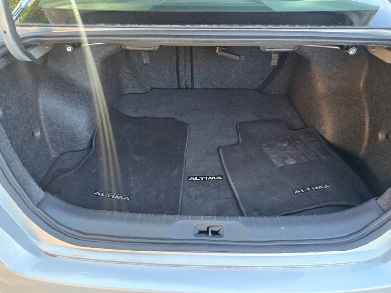 2022 Nissan Altima 2.5 SV