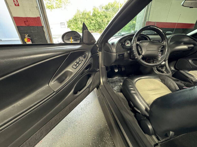 2001 Ford Mustang SVT Cobra