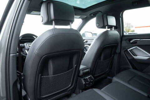 2022 Audi Q3 quattro S line Prem Plus 45 TFSI