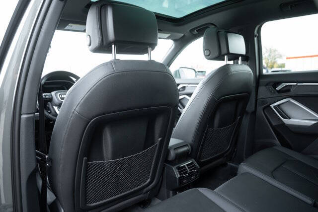 2022 Audi Q3 quattro S line Prem Plus 45 TFSI