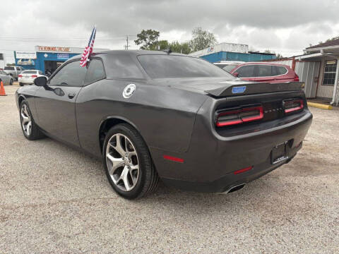 2015 Dodge Challenger SXT Plus
