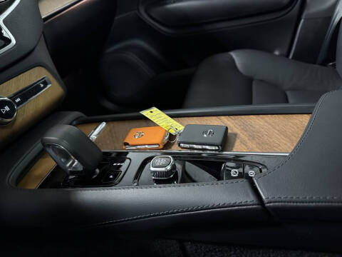 2024 Volvo XC90 B5 Plus Bright Theme