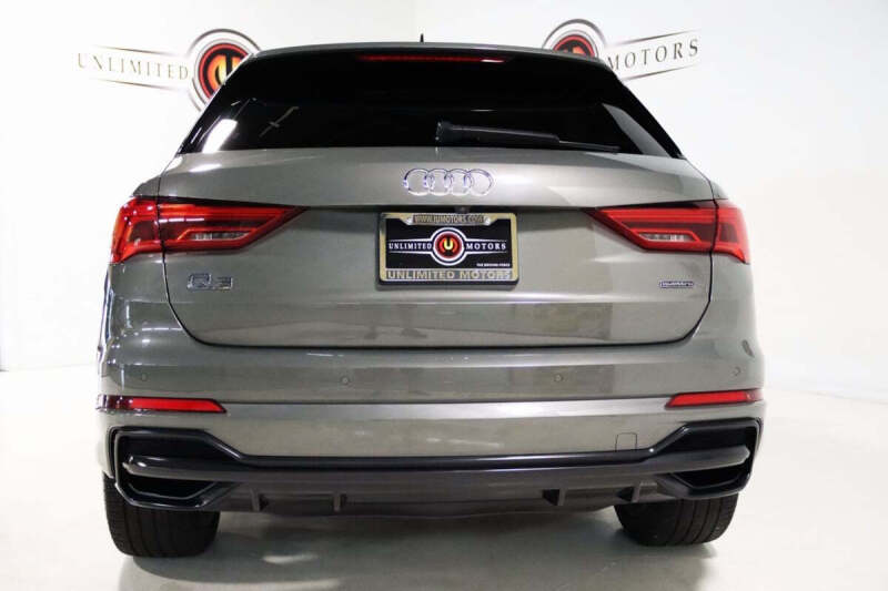 2021 Audi Q3 quattro S line Prem Plus 45 TFSI