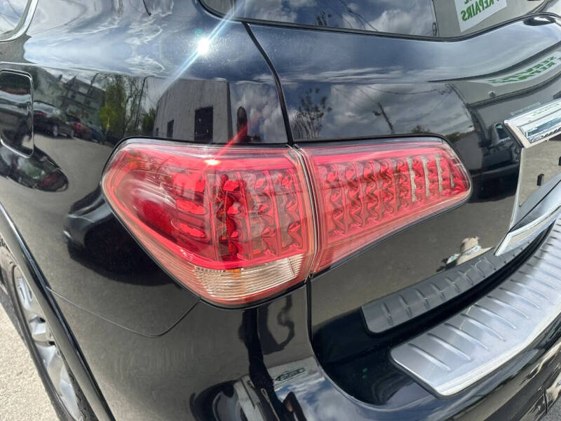 2011 Infiniti QX56