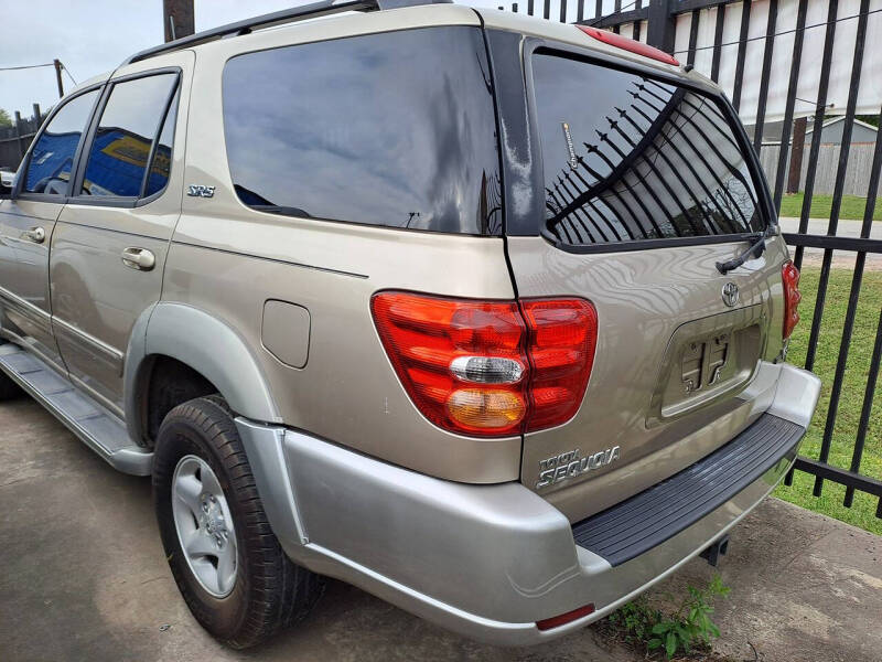 2002 Toyota Sequoia SR5