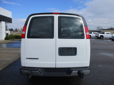 2024 Chevrolet Express 2500