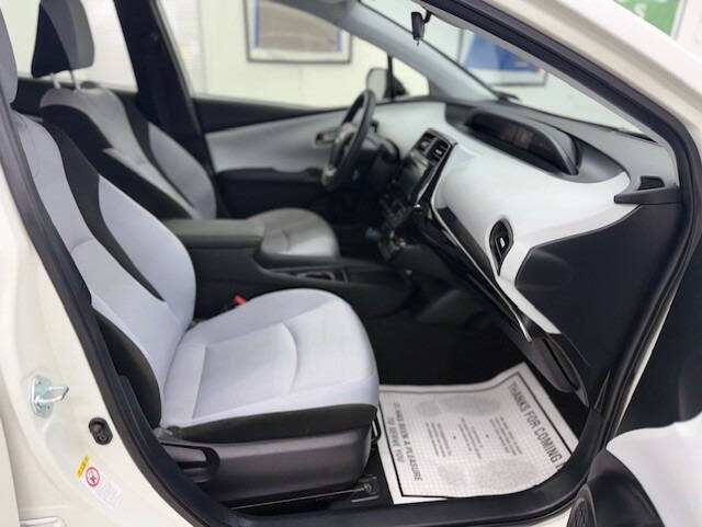 2019 Toyota Prius L Eco