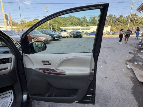 2013 Toyota Sienna Limited 7-Passenger