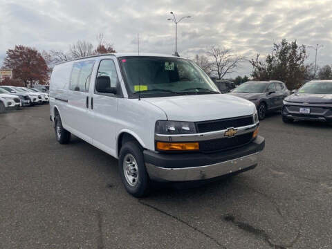 2025 Chevrolet Express 3500