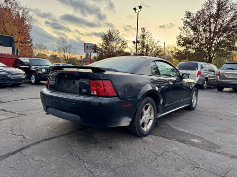 2004 Ford Mustang