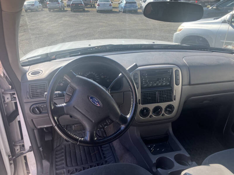 2003 Ford Explorer XLT