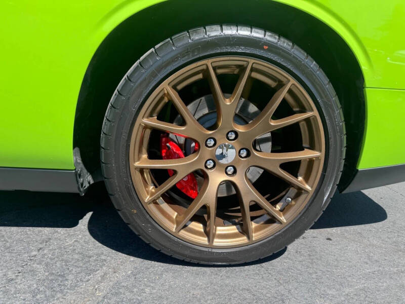 2015 Dodge Challenger SRT 392