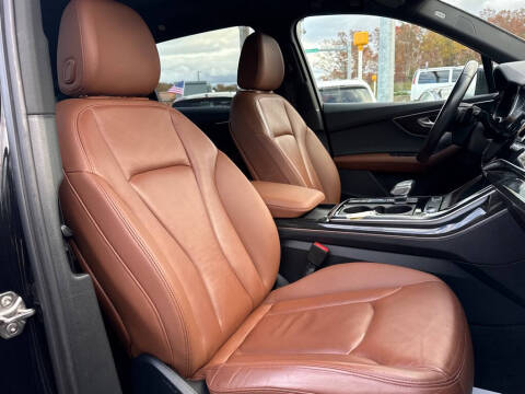 2022 Audi Q7 quattro Premium Plus 55 TFSI