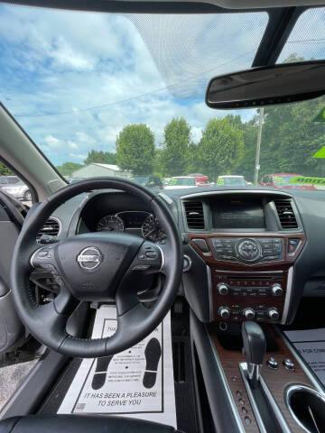 2017 Nissan Pathfinder Platinum