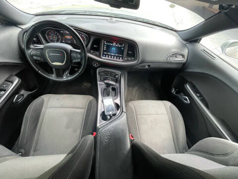 2015 Dodge Challenger SXT