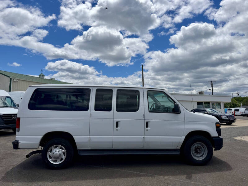 2012 Ford E-Series E-350 SD XL
