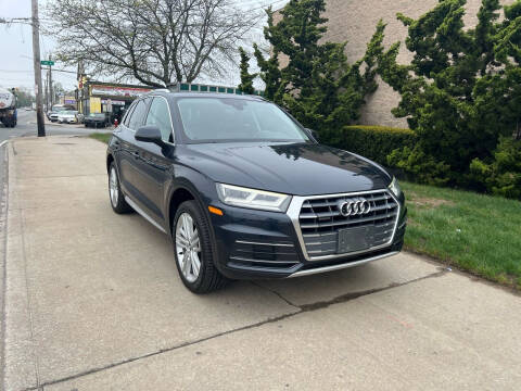 2018 Audi Q5 2.0T quattro Premium Plus