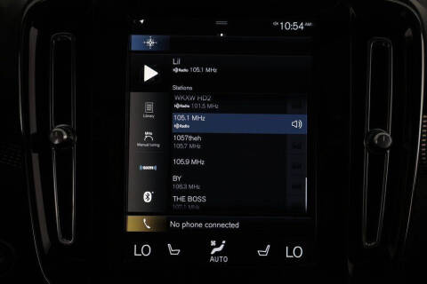 2022 Volvo XC40 T5 R-Design