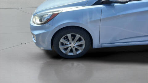 2013 Hyundai Accent SE