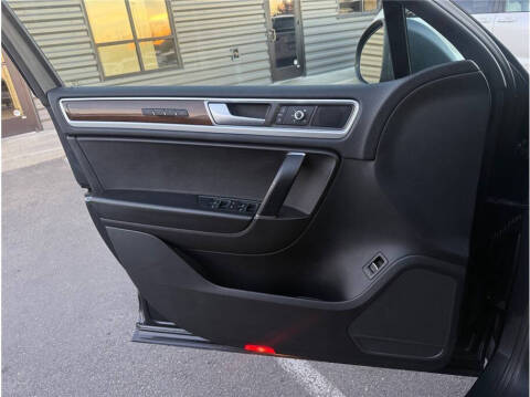 2015 Volkswagen Touareg TDI Lux