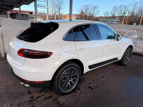 2017 Porsche Macan S