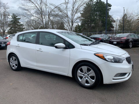 2016 Kia Forte5 for sale at Universal Auto Sales in Salem OR