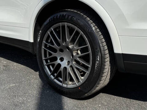 2017 Porsche Cayenne Platinum Edition