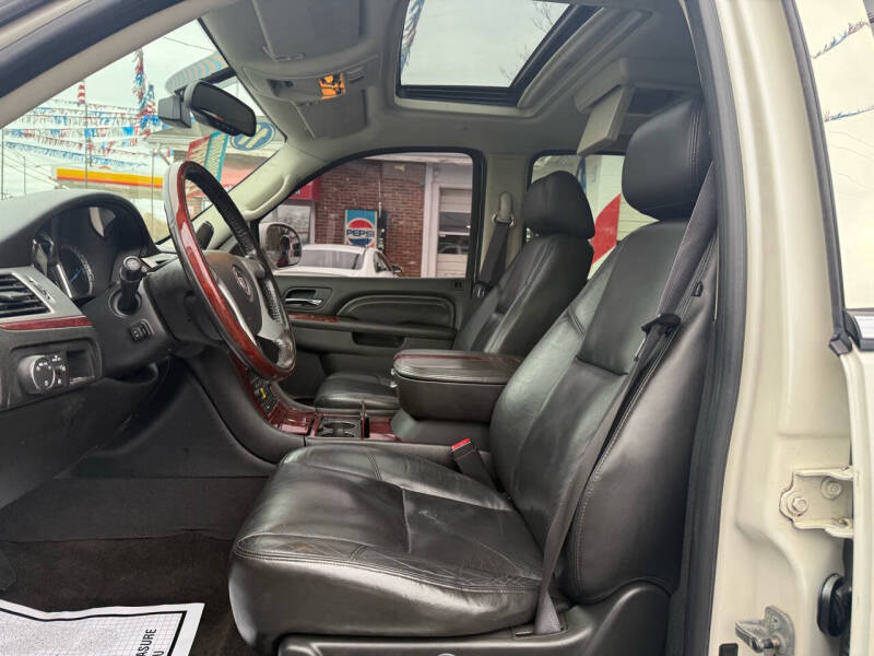 2011 Cadillac Escalade Premium