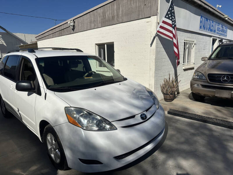 2008 Toyota Sienna LE 7-Passenger