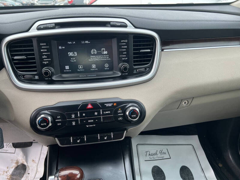 2017 Kia Sorento LX