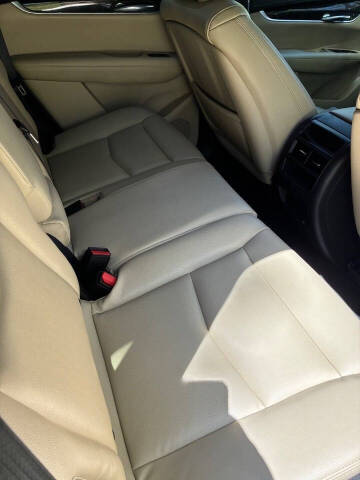 2017 Cadillac XT5