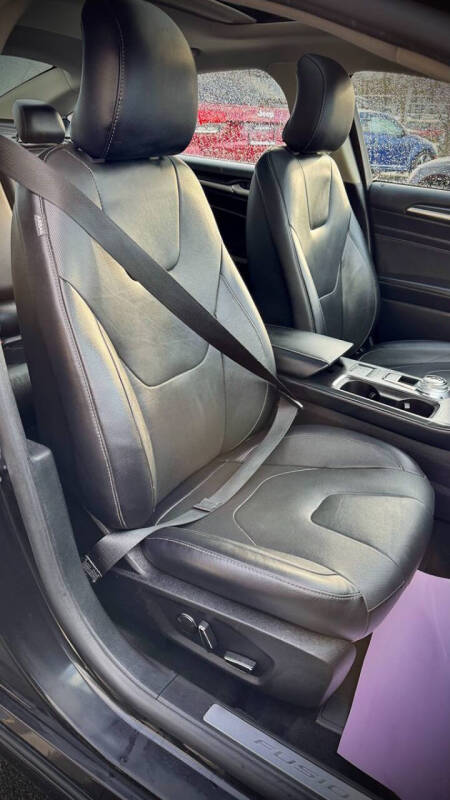 2019 Ford Fusion Hybrid Titanium