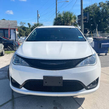 2018 Chrysler Pacifica Touring L