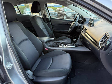 2015 Mazda MAZDA3 i Sport