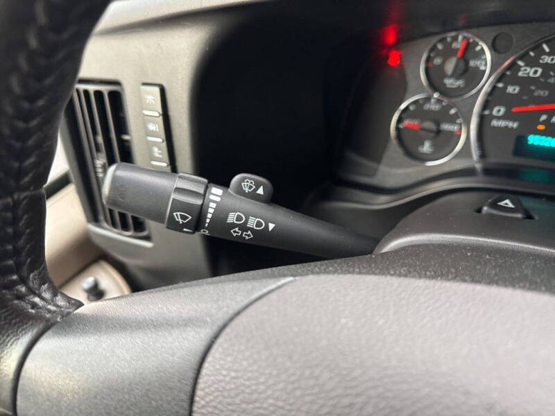 2023 Chevrolet Express 2500