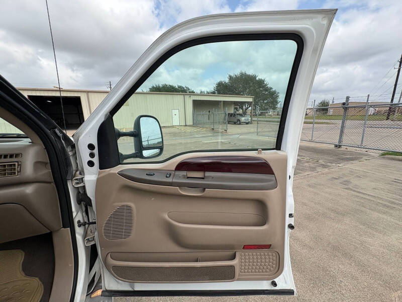 2004 Ford Excursion Eddie Bauer