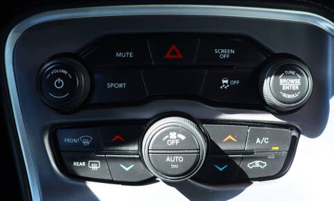 2019 Dodge Challenger SXT