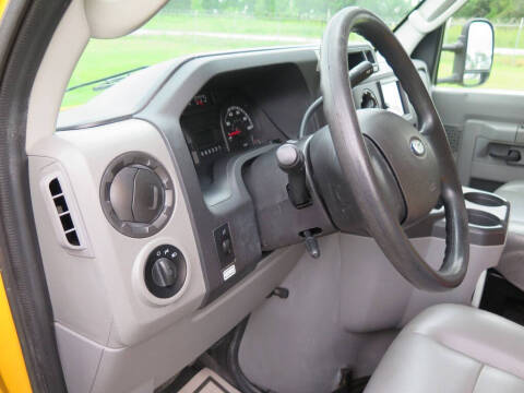 2015 Ford E-Series E-350 SD