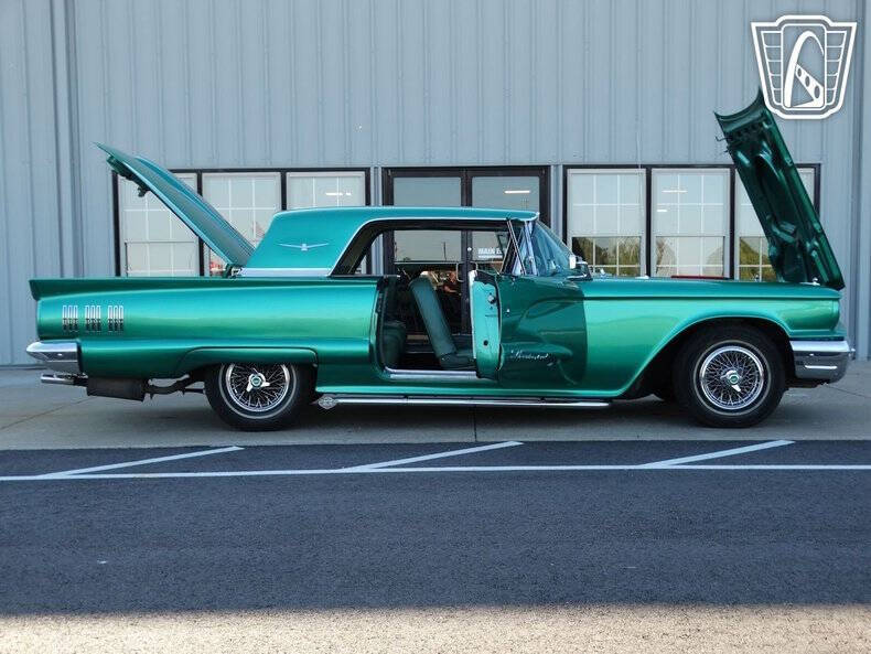 1960 Ford Thunderbird