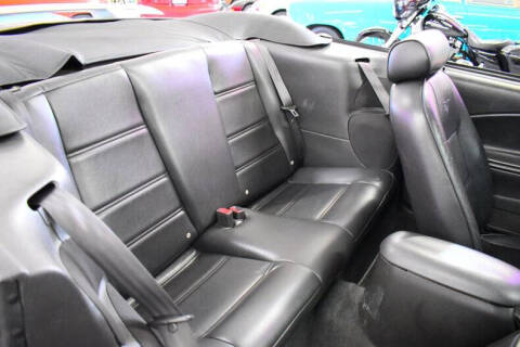 2004 Ford Mustang Deluxe