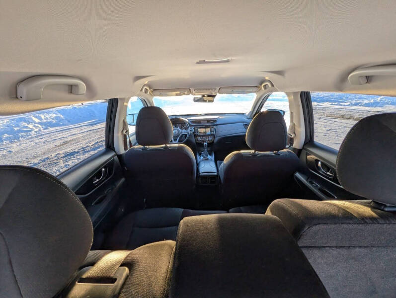 2020 Nissan Rogue SV