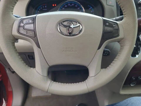 2012 Toyota Sienna Limited 7-Passenger